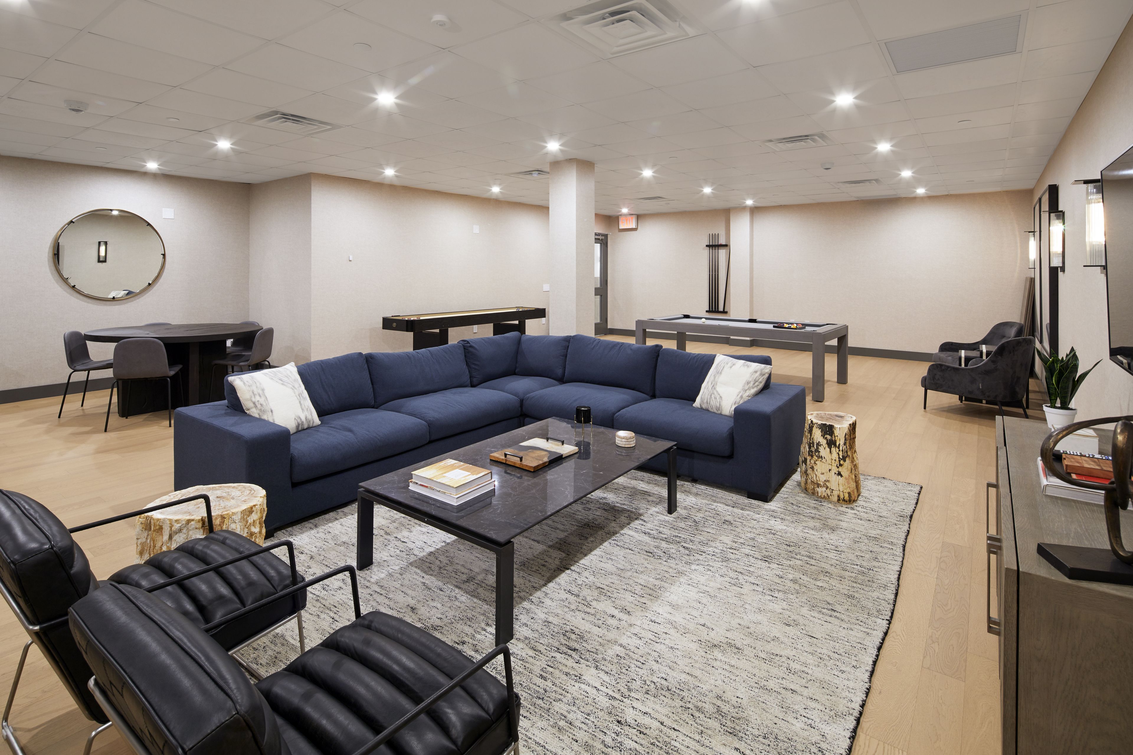 Lounge at Murrayhillmarquis (3 of 4)