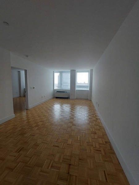 Kings & Queens Apartments 1 of 29