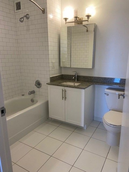 Kings & Queens Apartments 4 of 29