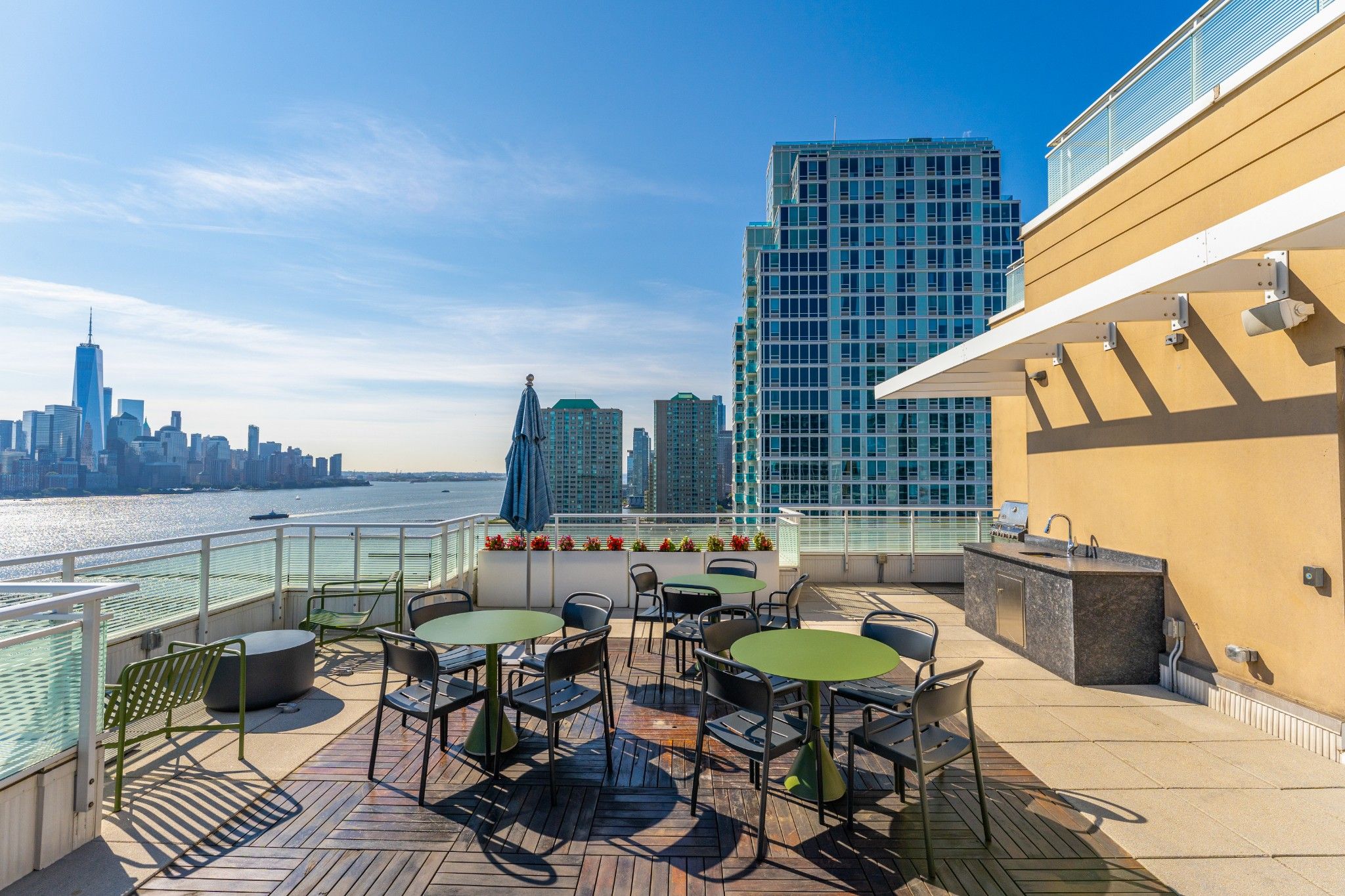 Roof deck at Laguna (2 of 4)