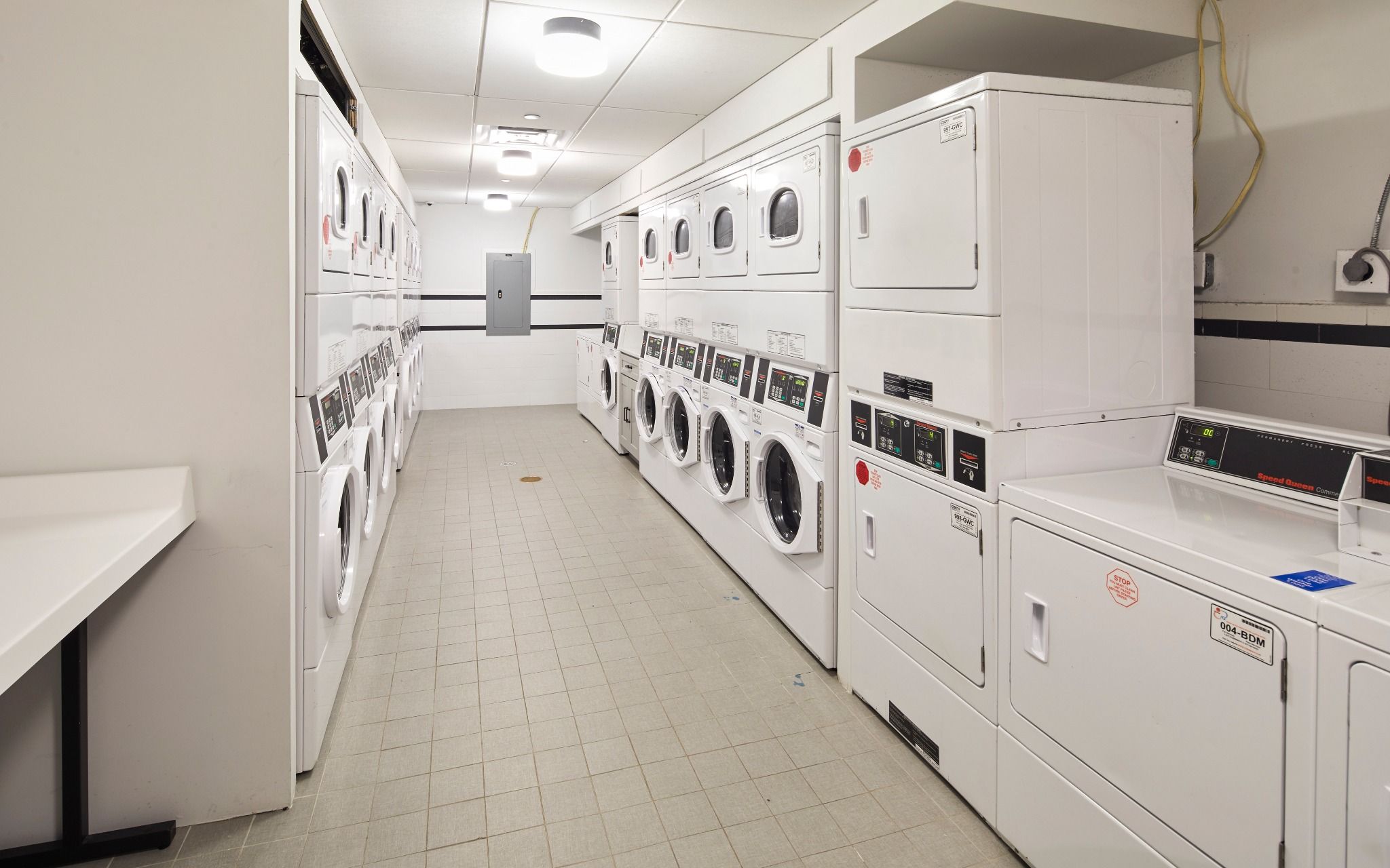 Laundry room at Murrayhillmarquis