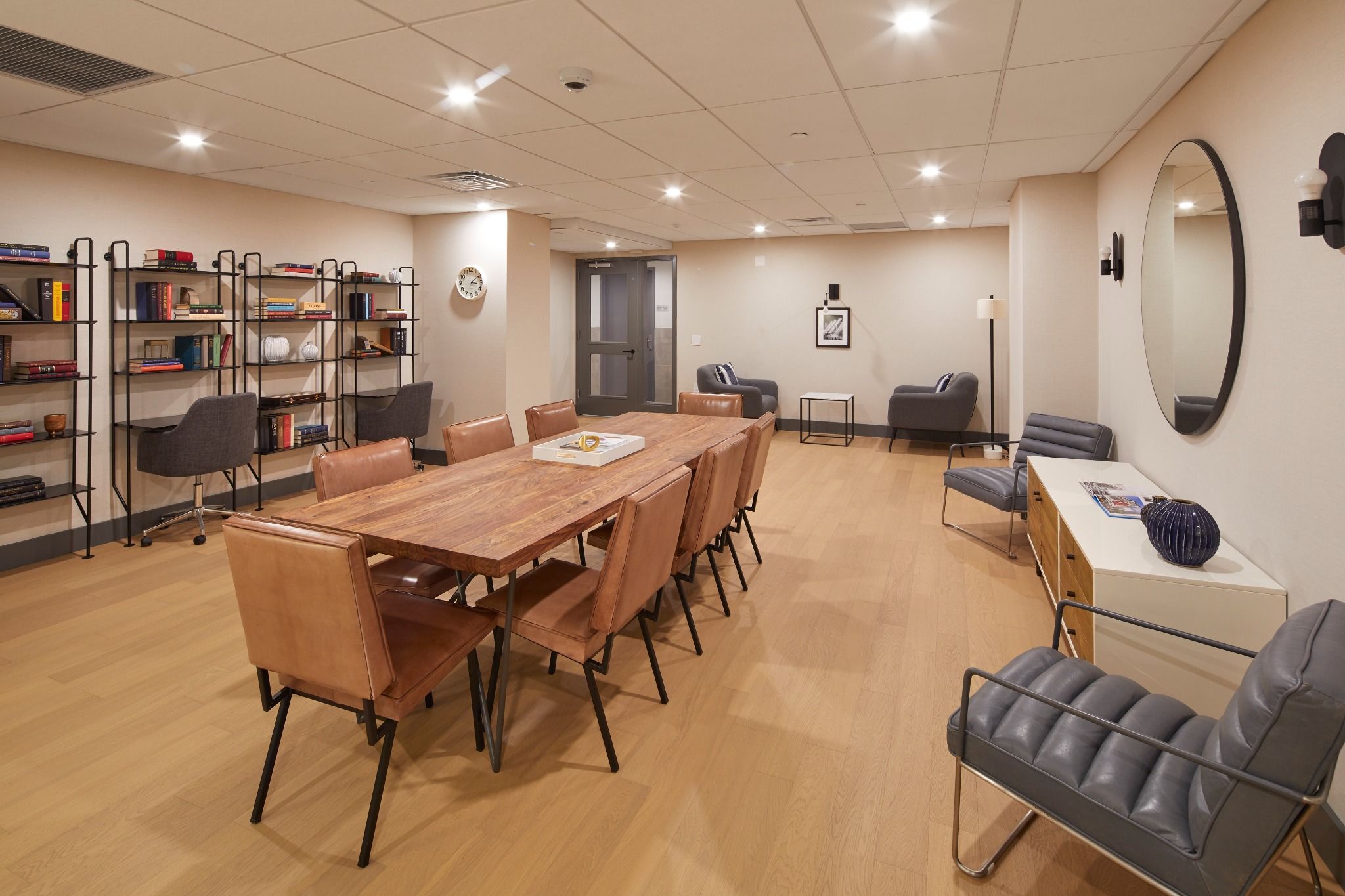 Work space at Murrayhillmarquis (1 of 3)