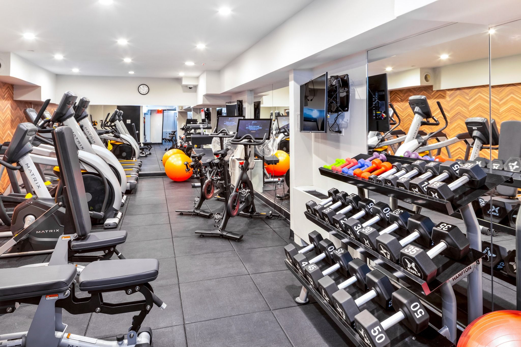 Gym at Sutton Marquis (5 of 8)