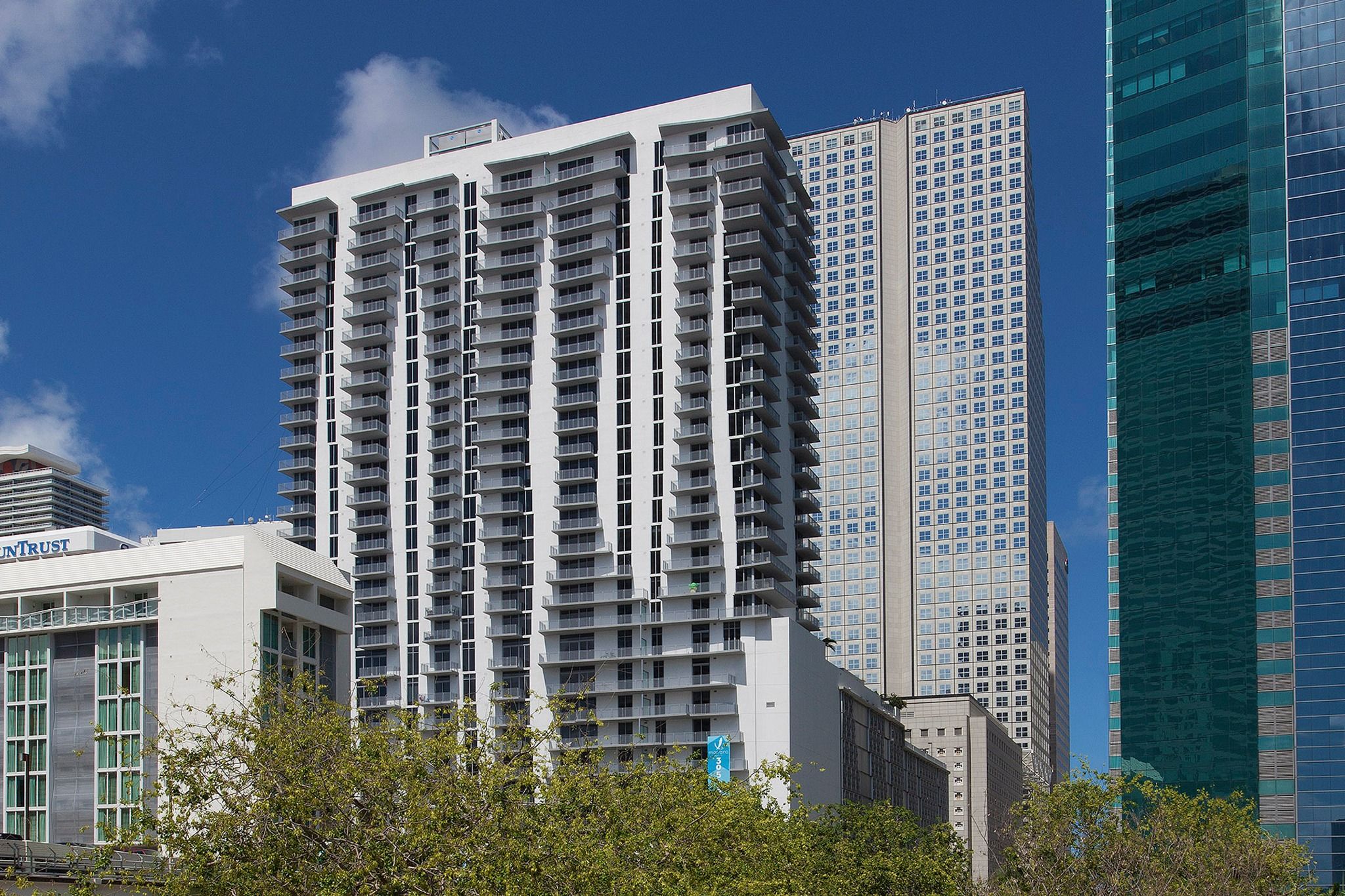 In the heart of downtown Miami In the heart of downtown Miami, in Monarc Apartment