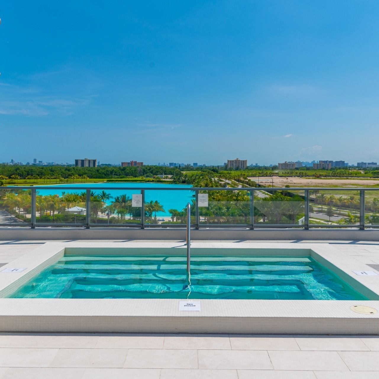 Swimming Pools Hot tub overlooking Laguna SoLe